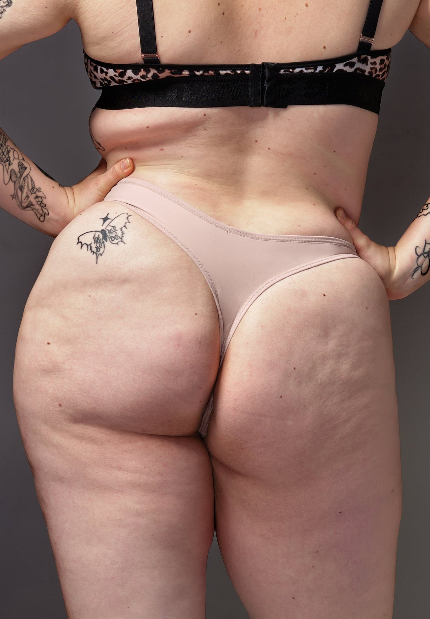 Tanga Trucadora | Extra fuerte | Color Beige