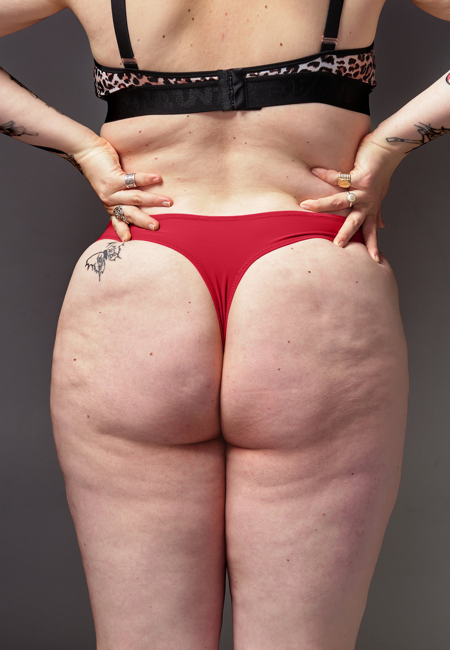 UNTAG MtF trans femme tucking underwear panties thong tanga red - model back