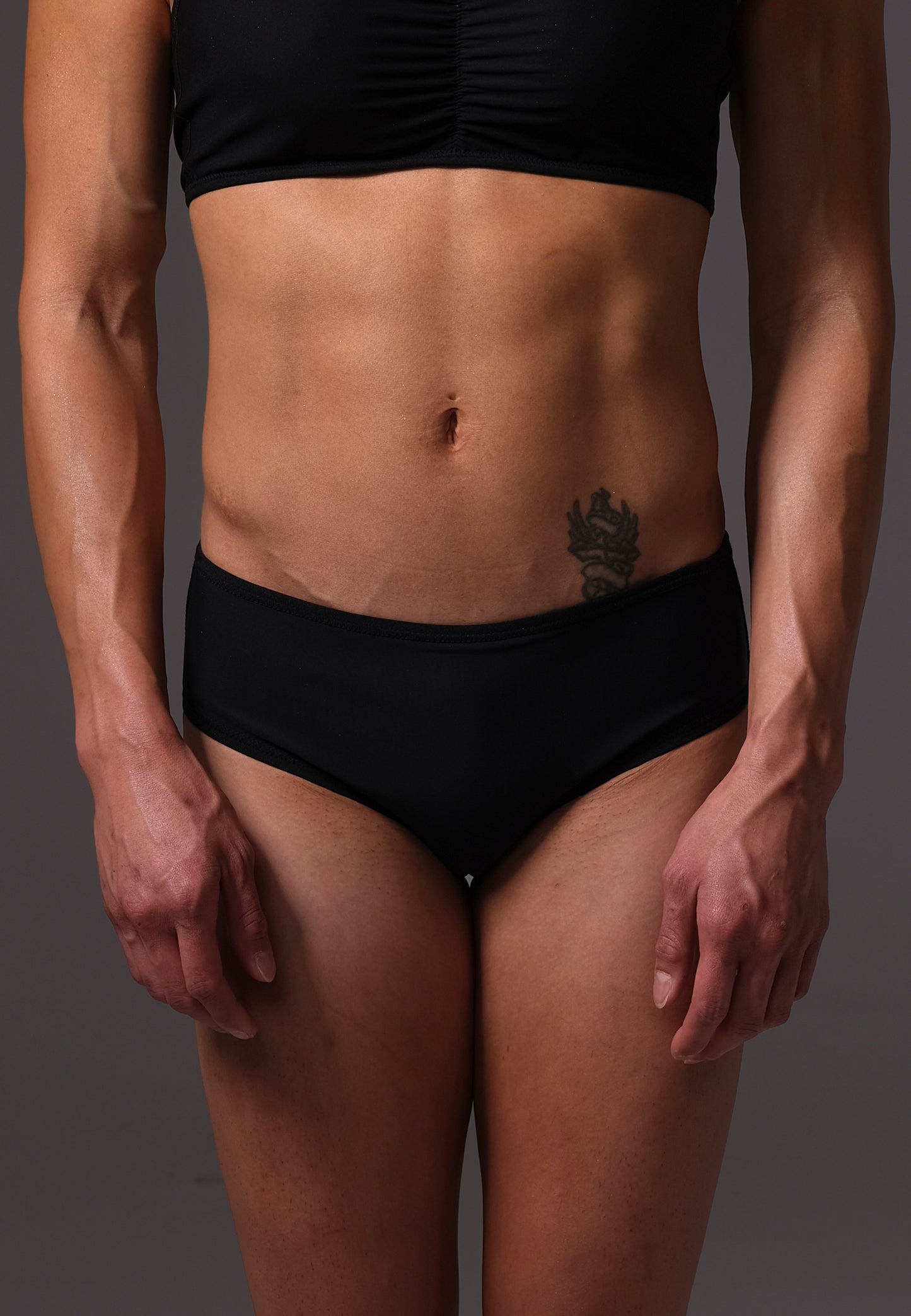 Tucking Bikini Slip schwarz