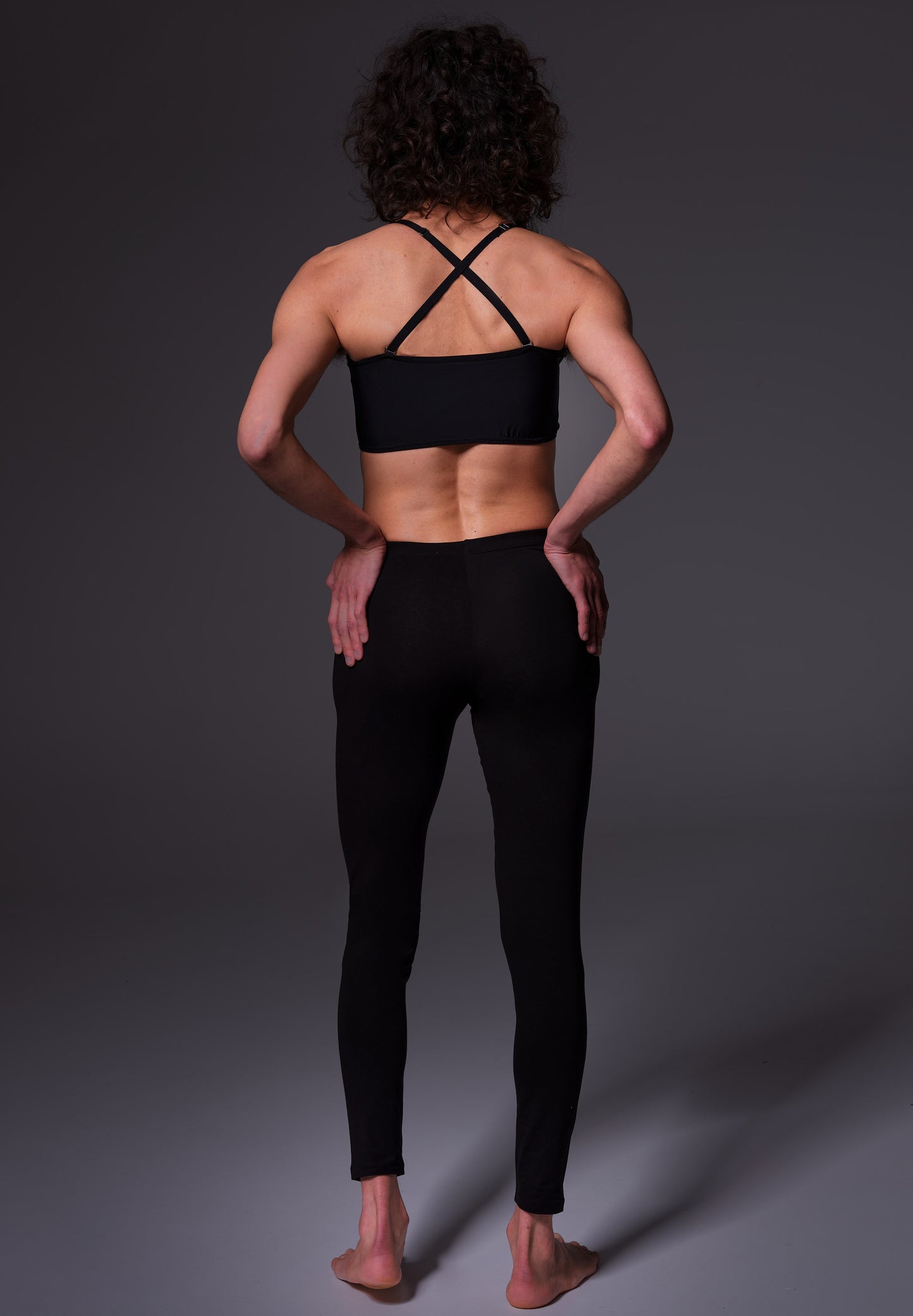 Riah seen from the back wearing the Sporttop Advanced black